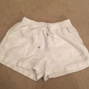 Sophie Max white linen shorts